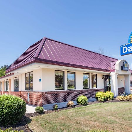 Days Inn By Wyndham Dover Downtown Exteriör bild