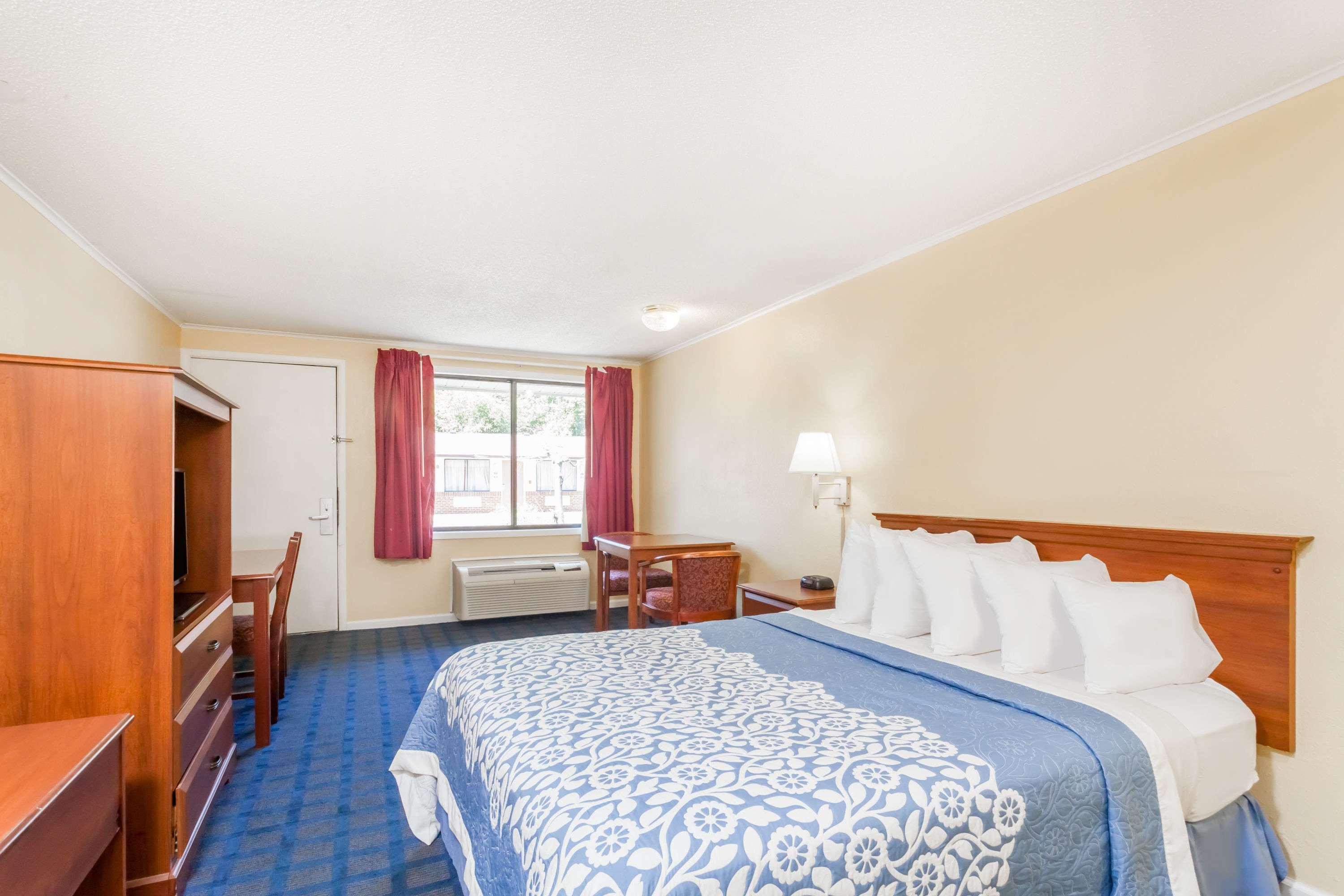 Days Inn By Wyndham Dover Downtown Exteriör bild