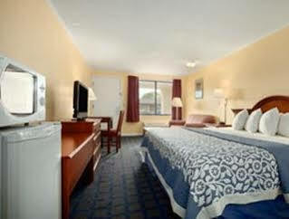 Days Inn By Wyndham Dover Downtown Exteriör bild
